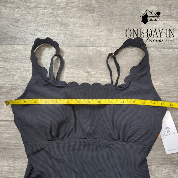 Charmo Scallop Edge Ribbed One Piece Swimsuit Size M - Picture 5 of 7